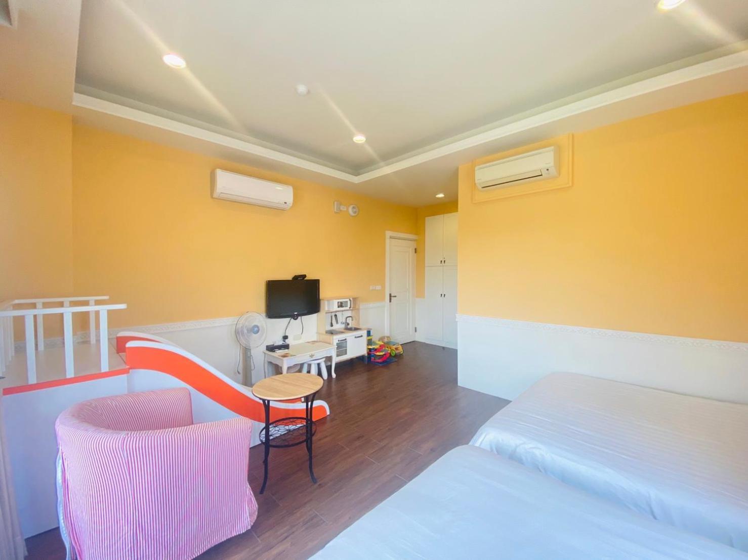 伊莎愛莉溜滑梯親子民宿 Wujie Habitación foto