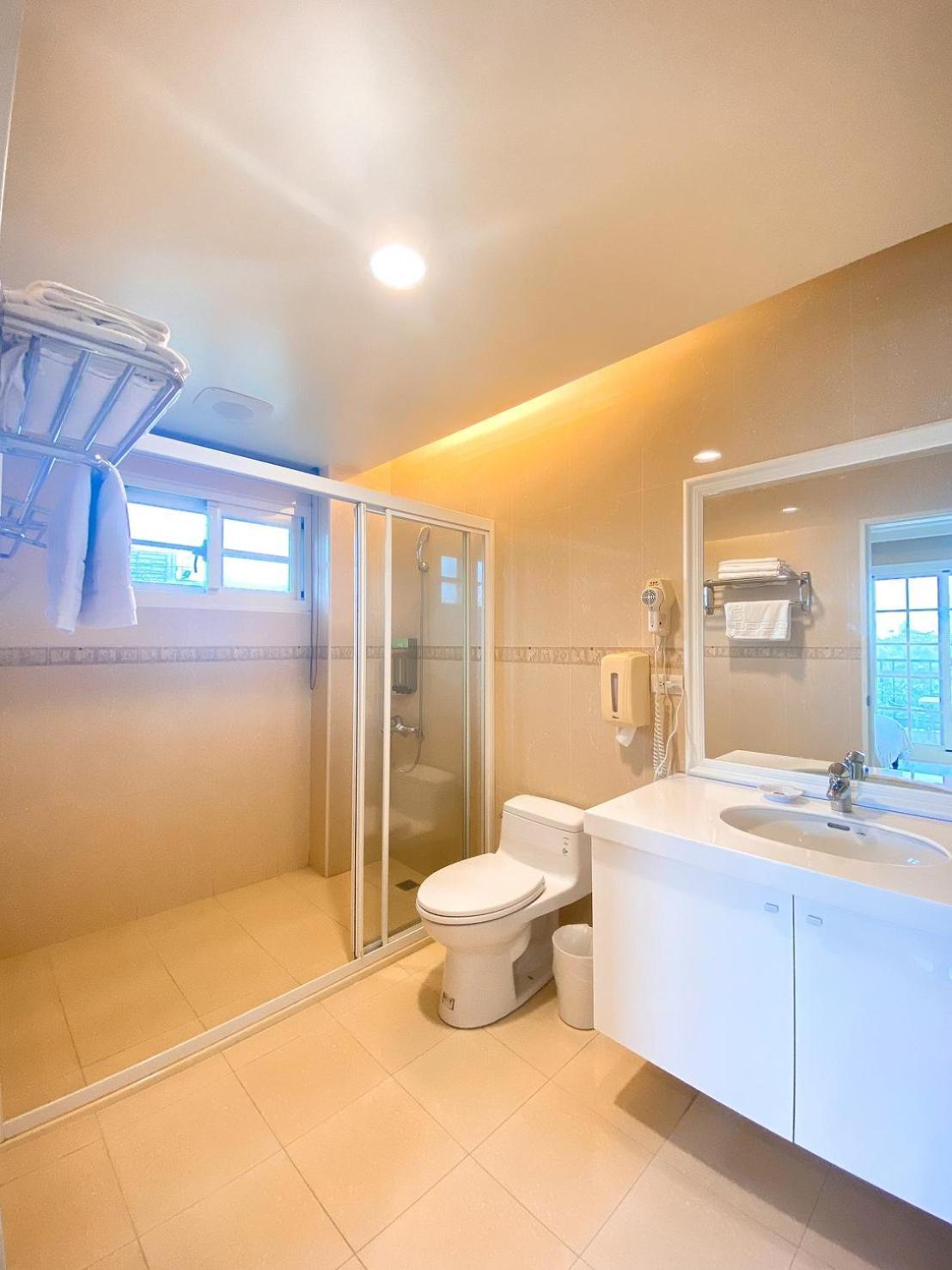 伊莎愛莉溜滑梯親子民宿 Wujie Habitación foto