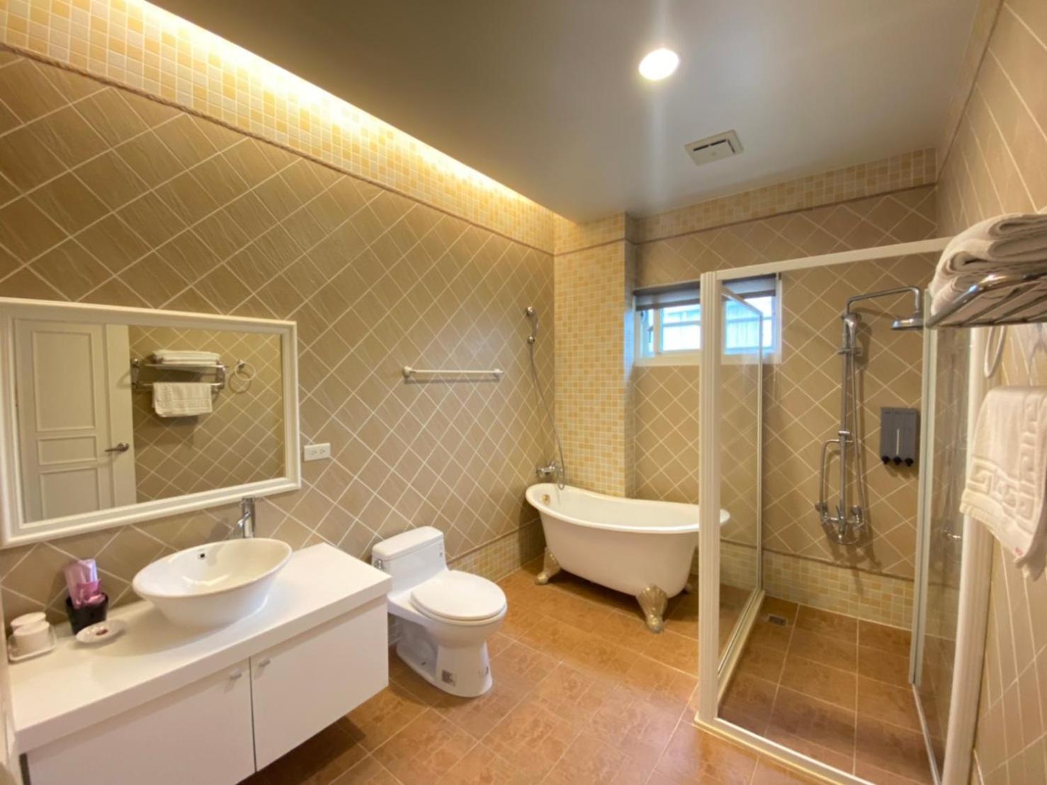 伊莎愛莉溜滑梯親子民宿 Wujie Habitación foto
