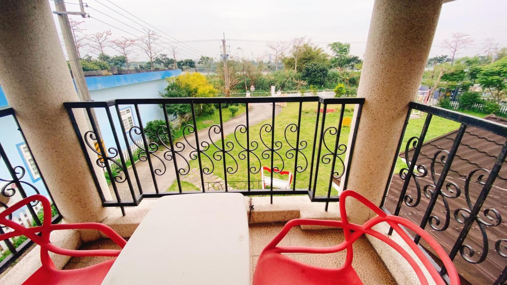 伊莎愛莉溜滑梯親子民宿 Wujie Habitación foto