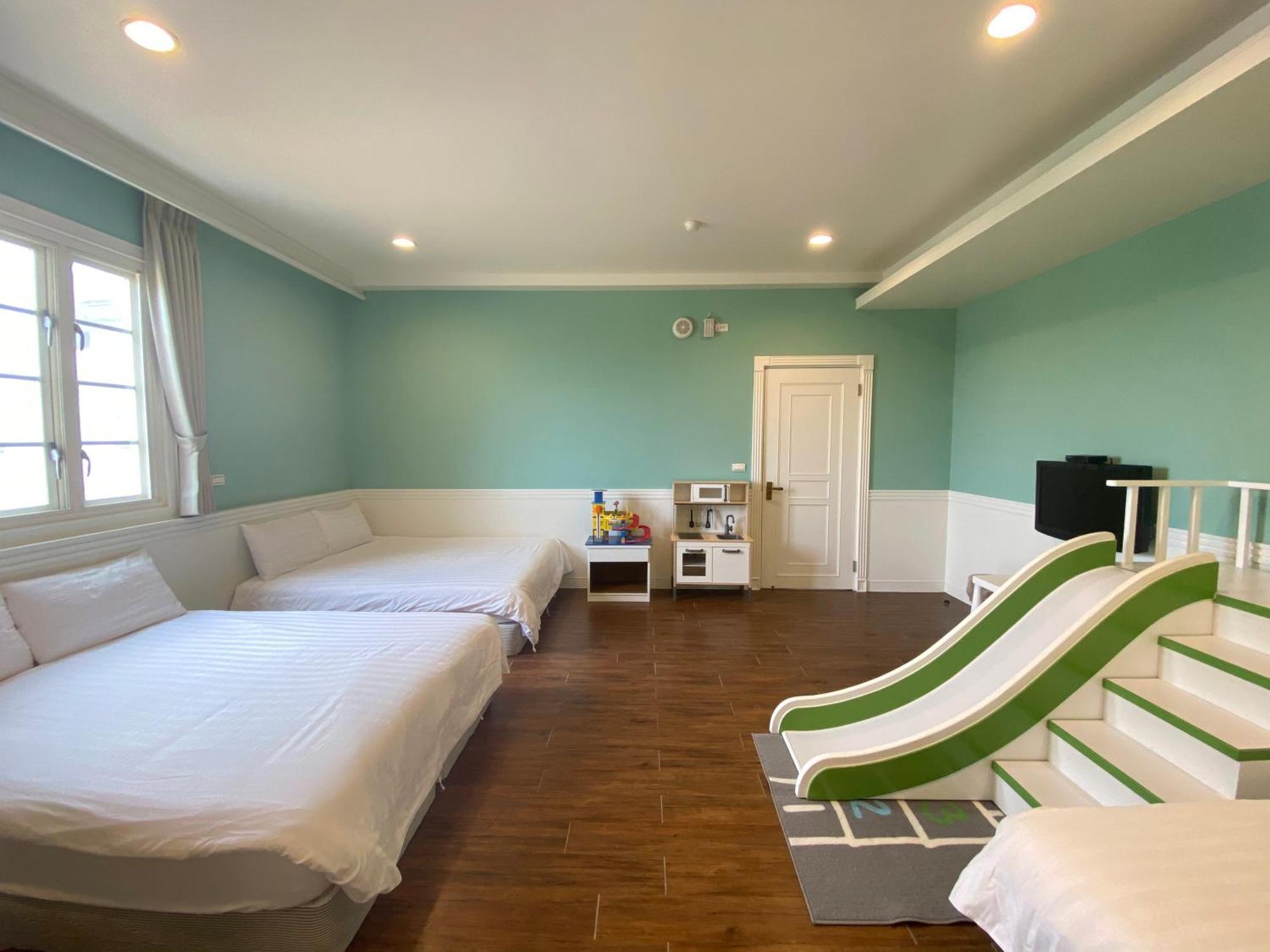 伊莎愛莉溜滑梯親子民宿 Wujie Habitación foto